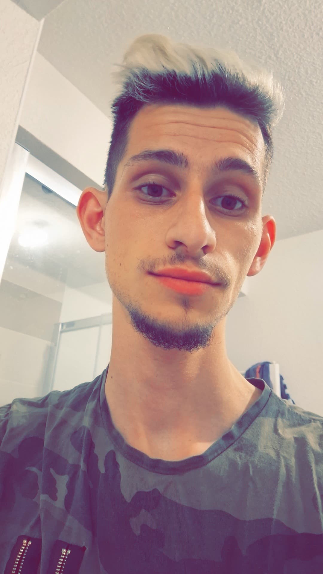 Profil de Valentino, 27 ans, Rencontre sex à Unterschächen (Uri)