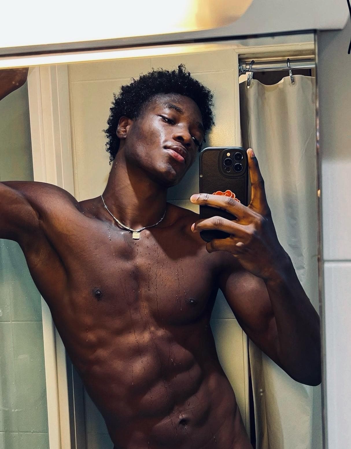 Profil de Ayaz, 19 ans, Rencontre sex à Sils/Segl Baselgia (Grisons)