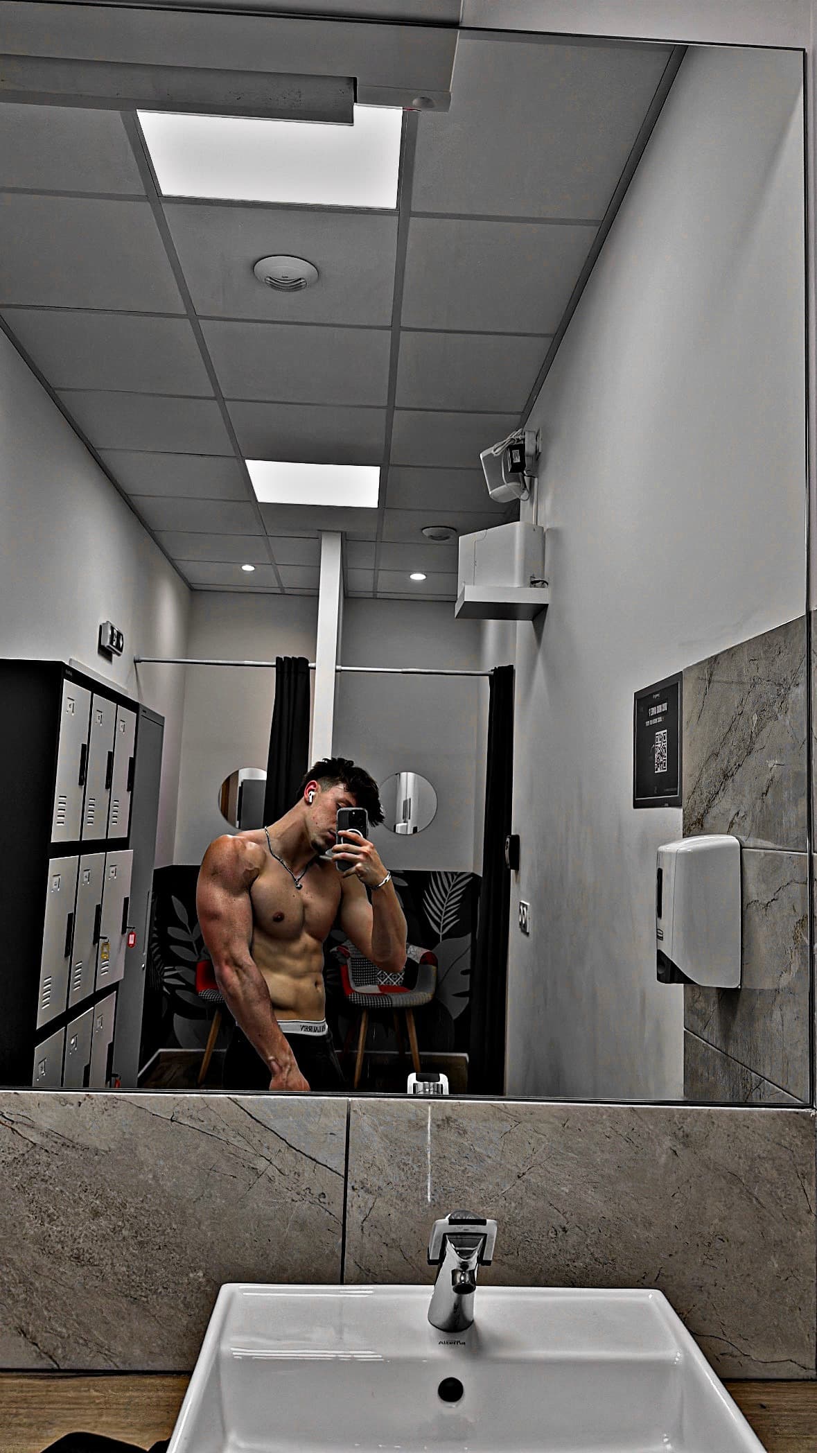 Profil de Jason, 22 ans, Rencontre sex à Münchenbuchsee (Berne)