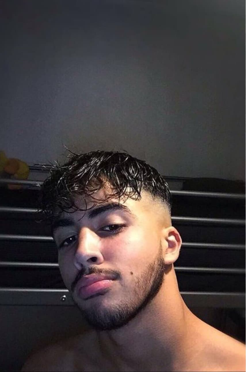 Aaron - Rencontre sex à Saint-Gall Profil de Aaron, 22 ans, Rencontre sex à Saint-Gall (Appenzell Rhodes-Extérieures)