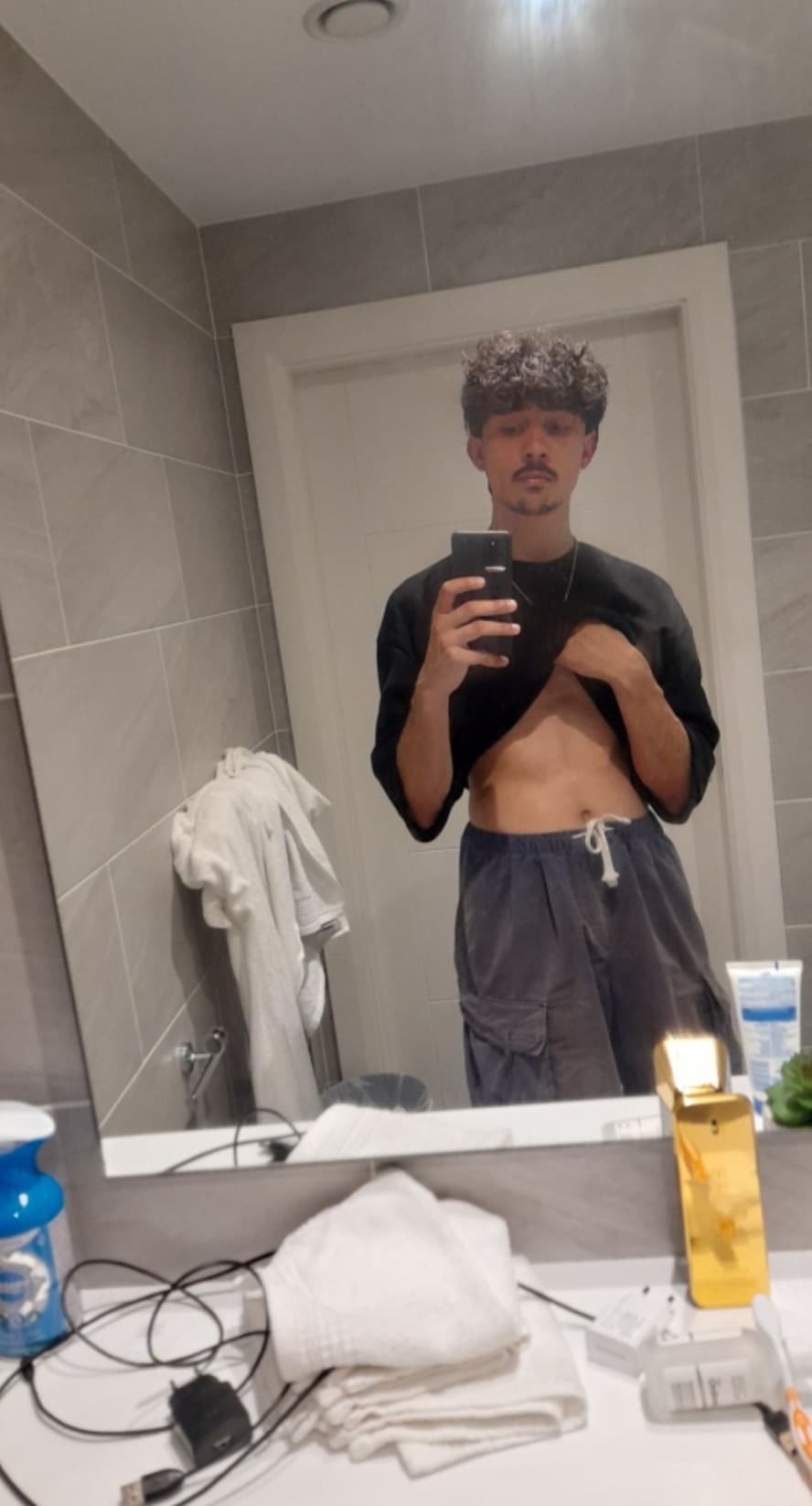 Melvyn - Rencontre sex à Hospental Profil de Melvyn, 25 ans, Rencontre sex à Hospental (Uri)