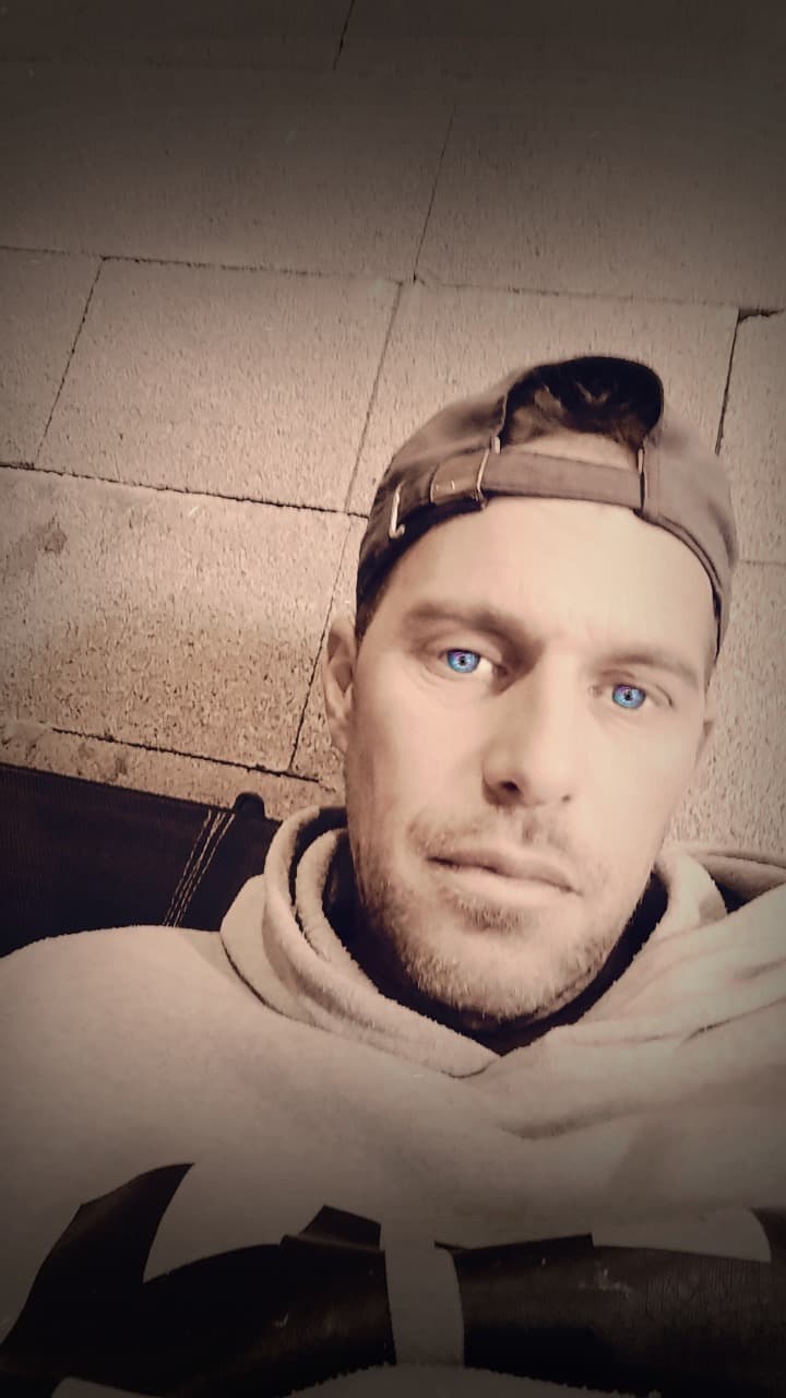 Edmond - Rencontre sex à Thalkirch Profil de Edmond, 33 ans, Rencontre sex à Thalkirch (Grisons)